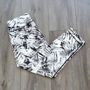 Prana crop leggings in black and white
